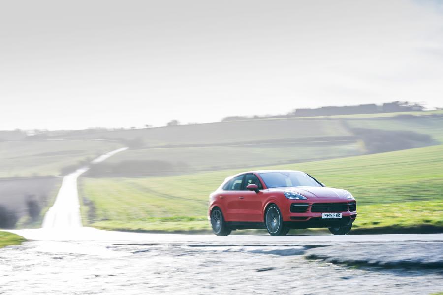 Porsche Cayenne Coupe 2019 года  (UK) (фото 28 из 40)